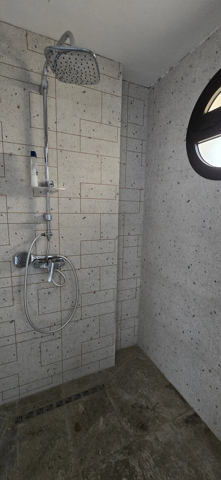 Douche de la suite Myriam, villa Dar Sekia